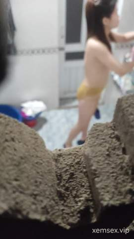 Chị Hàng Xóm Chưa Chồng