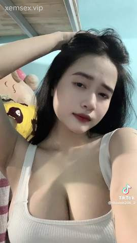 Em Hot Tiktoker Thỏ Xinh 206 Lộ Clip Show Vú To #12