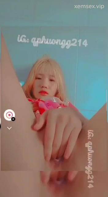 Full Em Như Quỳnh Hồi Còn đi Học C3… #3 – Khoe Hàng – Thủ Dâm Móc Bím