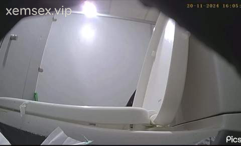[HOT] P2 – Quay Lén Toilet Gái Văn Phòng Bím Siêu đẹp #3