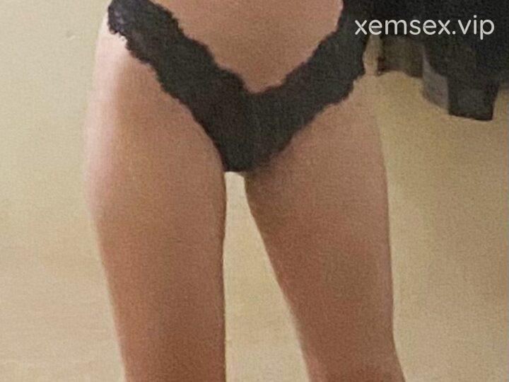 Ảnh 13 của Lộ clip sex đụ em gái dáng đẹp vú to chịch lút cán