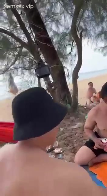 Hứng Quá Chịch Tại Chỗ Nhậu Luôn