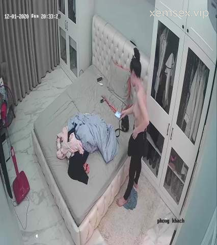 St đăng đỡ đầy Máy, Chuyện Cũ, Hack Camera #1